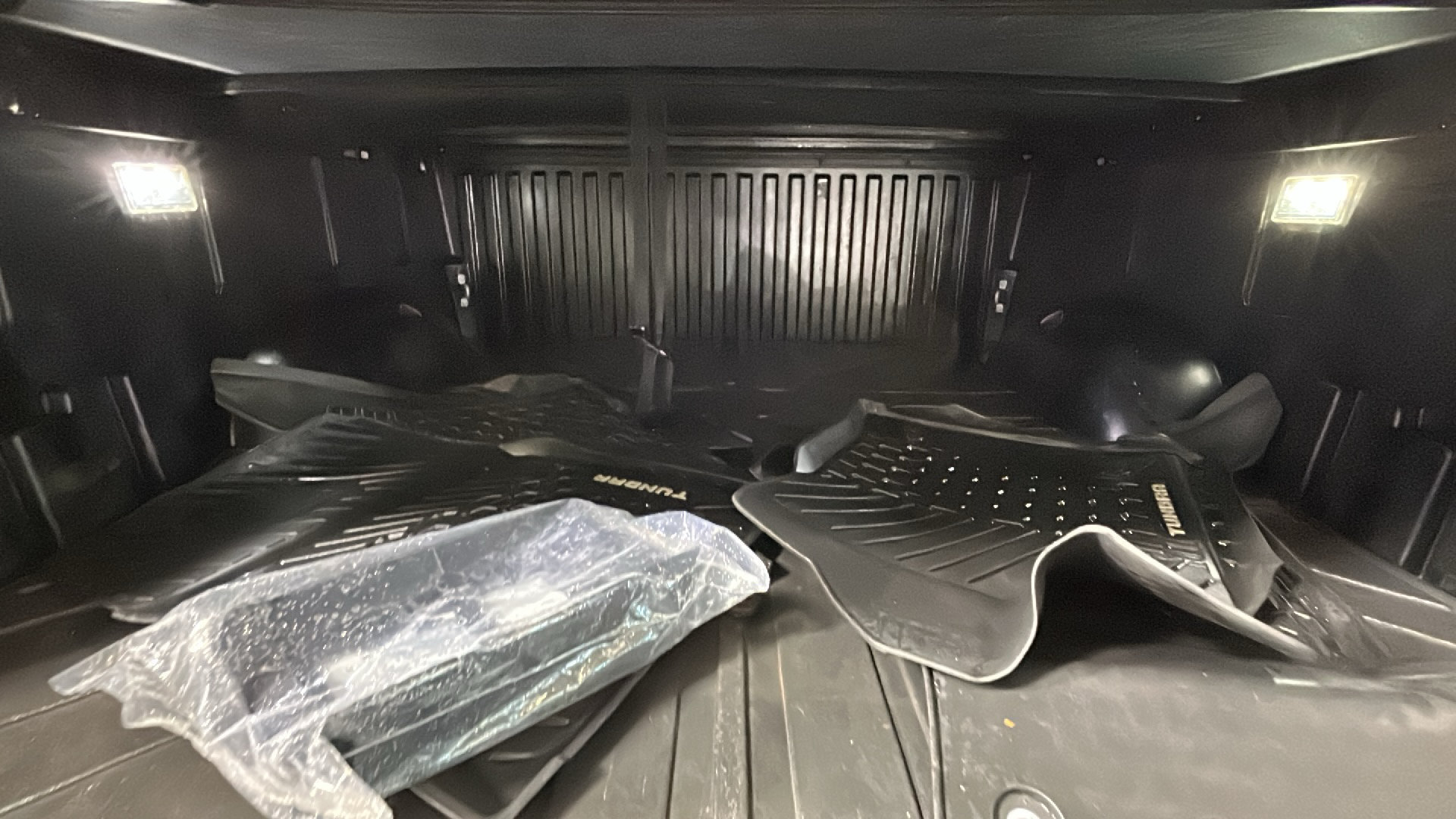 Used 2022 Toyota Tundra Limited AWD/4WD image 34