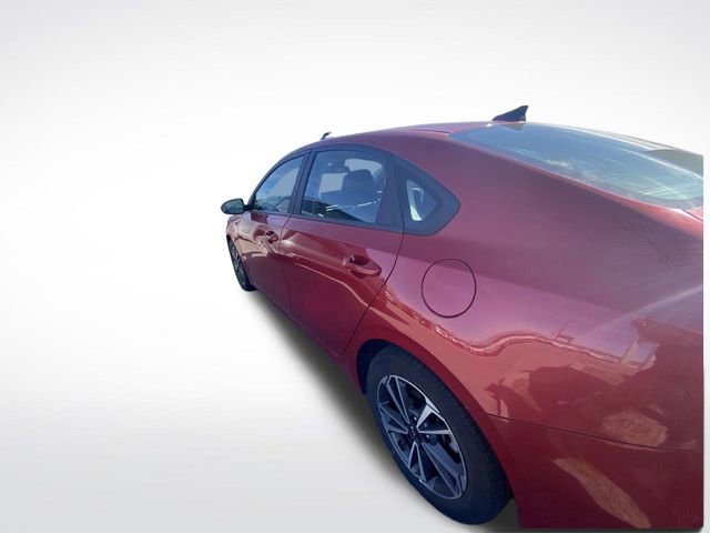 Used 2023 Kia Forte LXS image 7