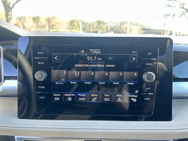 New 2026 Volkswagen Taos SE image 18