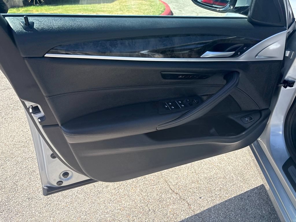 Used 2018 BMW 540i RWD image 12