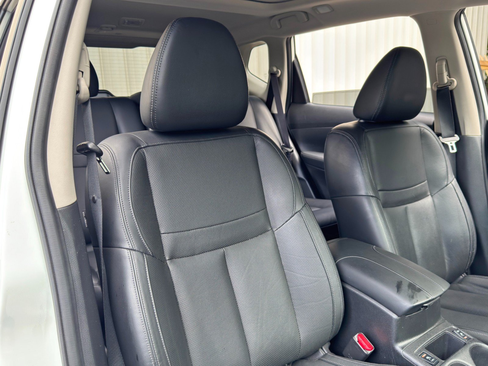 Used 2018 Nissan Rogue SL w/ Premium Package AWD/4WD image 35