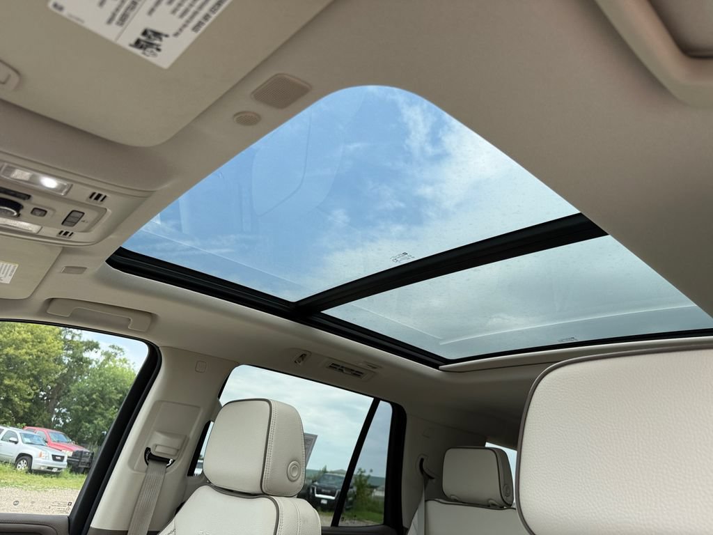 Used 2023 GMC Yukon Denali AWD/4WD image 53