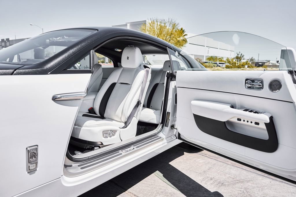 Used 2019 Rolls-Royce Wraith RWD image 26
