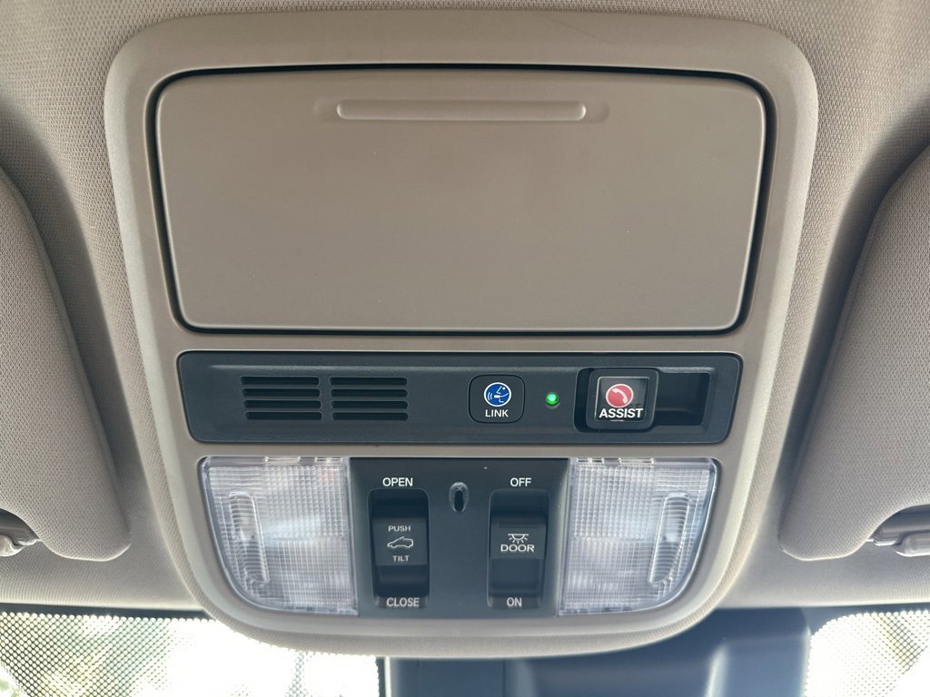 Used 2018 Honda Odyssey Elite image 45