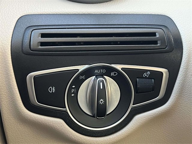 Used 2021 Mercedes-Benz GLC 300 image 21