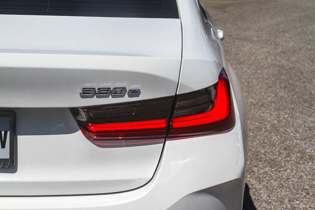 Used 2023 BMW 330e w/ Driving Assistance Package RWD image 7