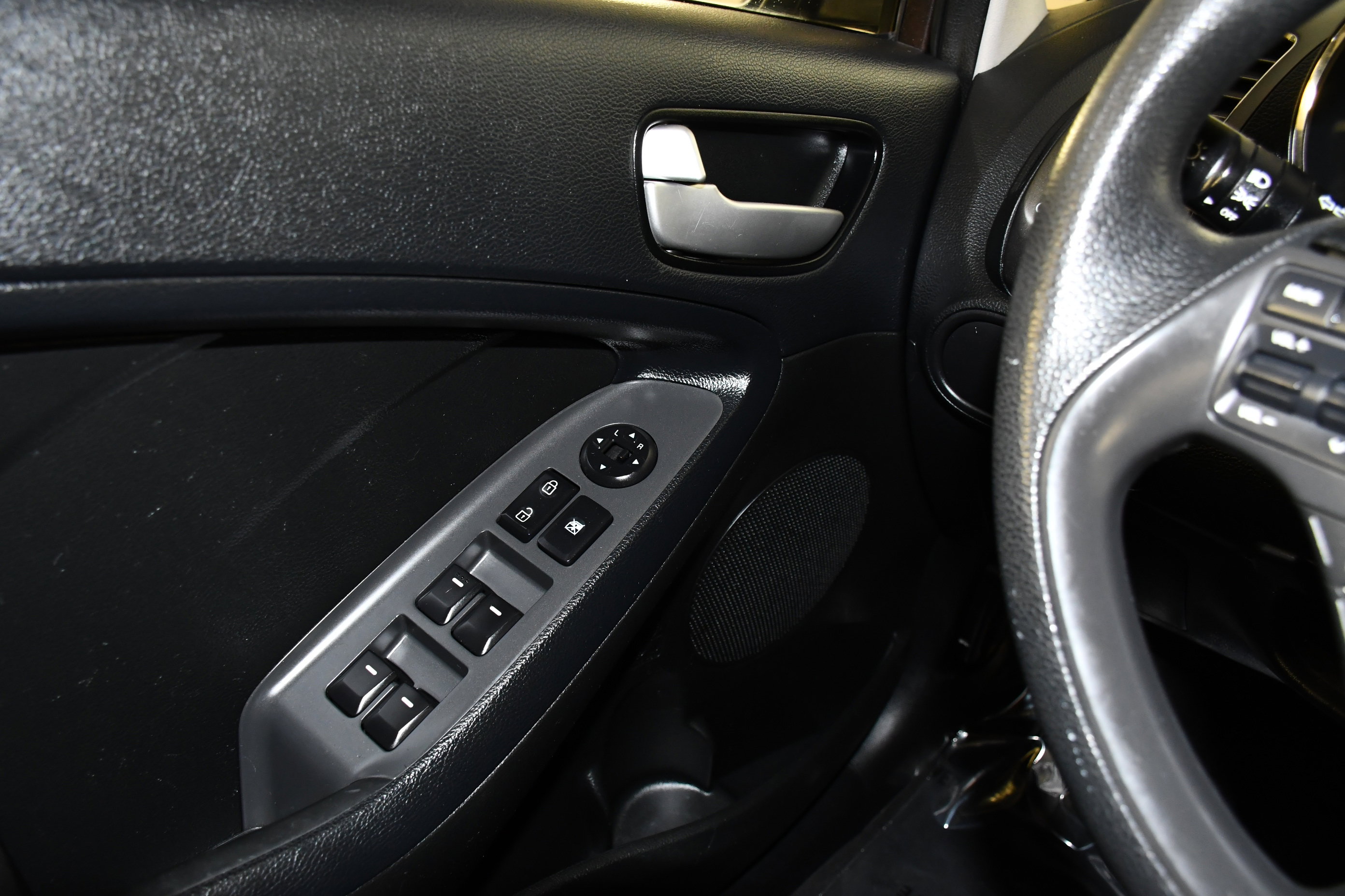 Used 2018 Kia Forte LX image 29