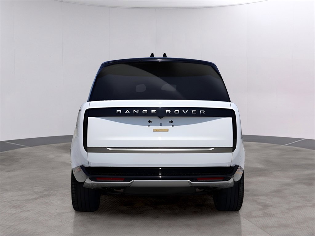Used 2024 Land Rover Range Rover SE image 12