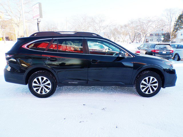 Used 2020 Subaru Outback Premium image 4
