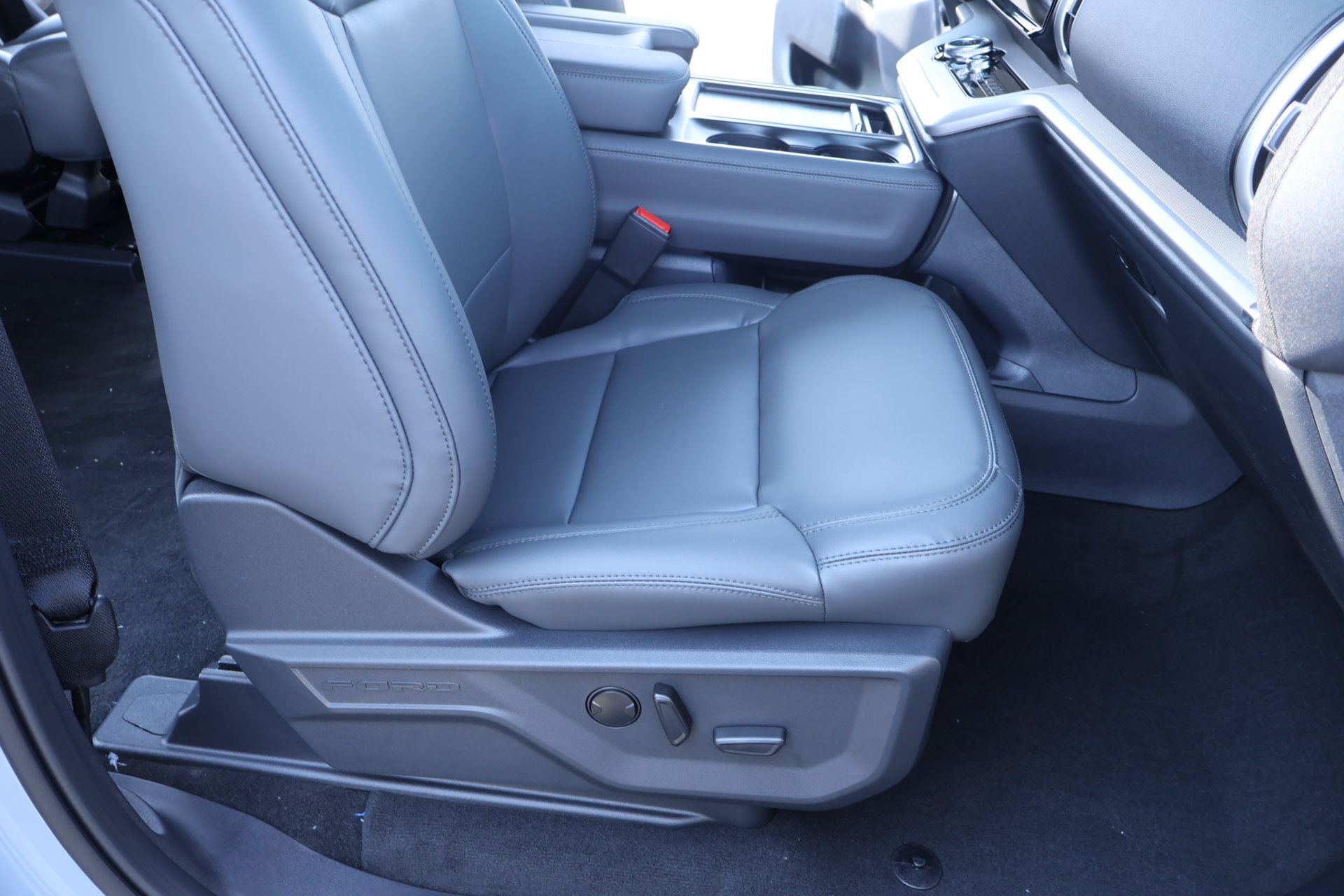 New 2027 Ford Expedition Active AWD/4WD image 16