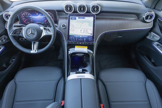 Certified 2025 Mercedes-Benz GLC 300 4MATIC image 22