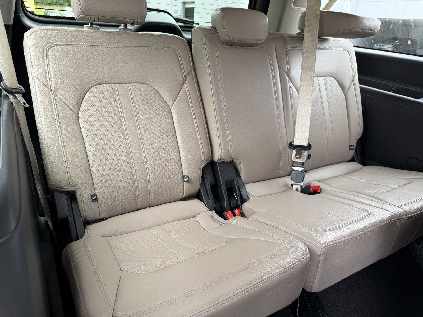Used 2024 Ford Expedition Max Limited RWD image 20
