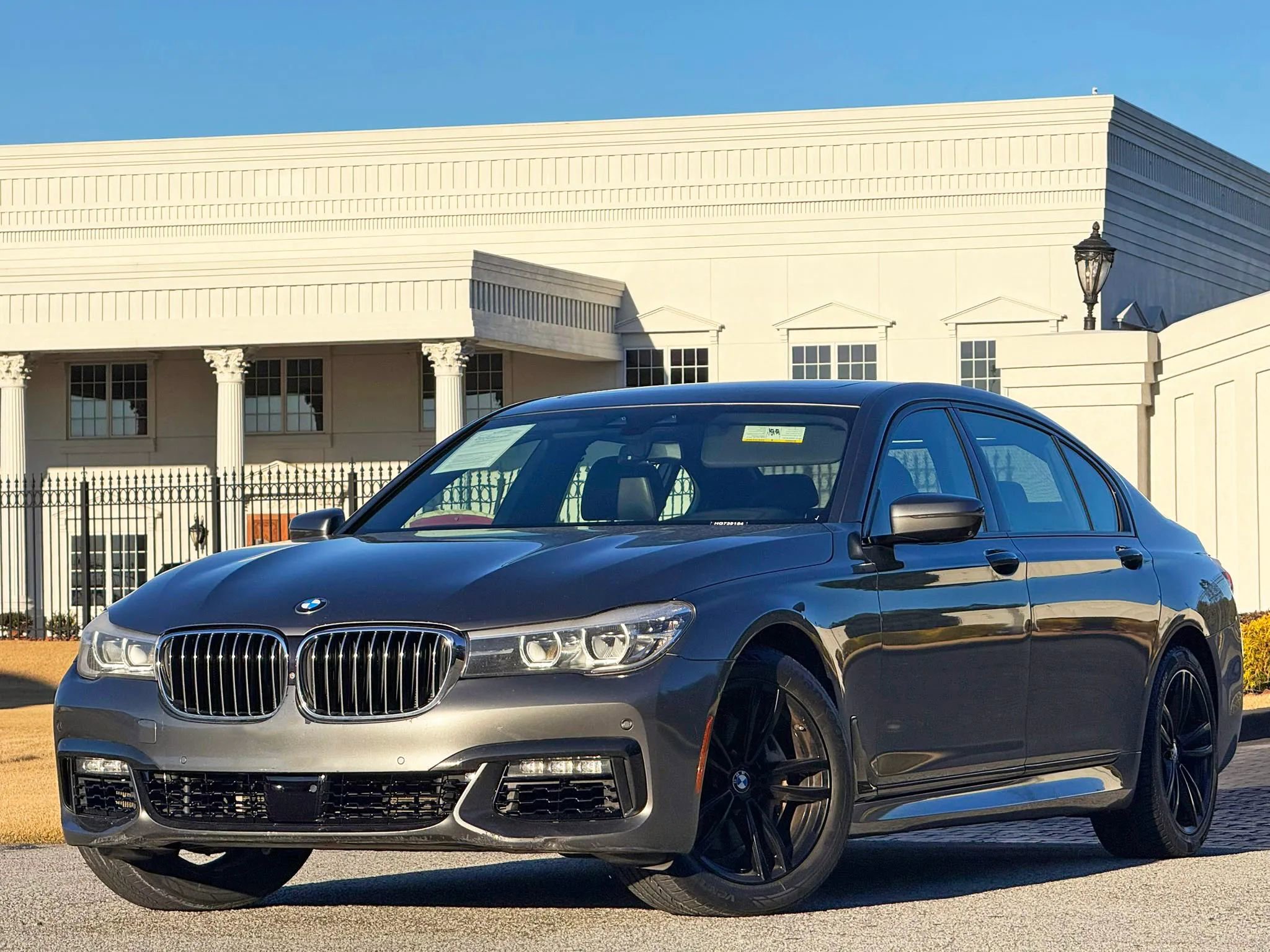 Used 2017 BMW 740i RWD image 2