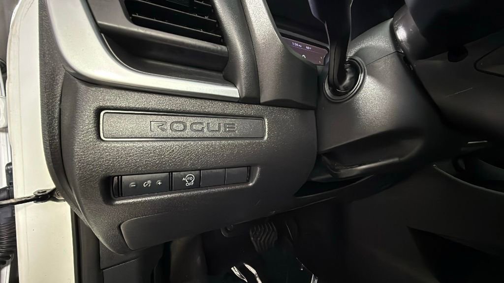 Used 2023 Nissan Rogue S image 24