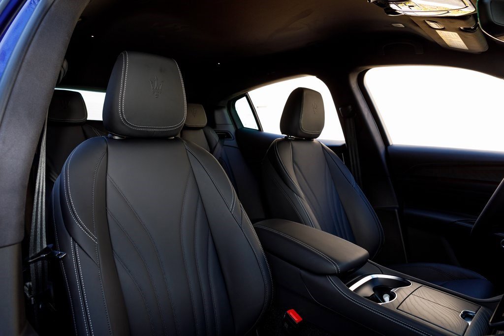 New 2025 Maserati Grecale GT image 38