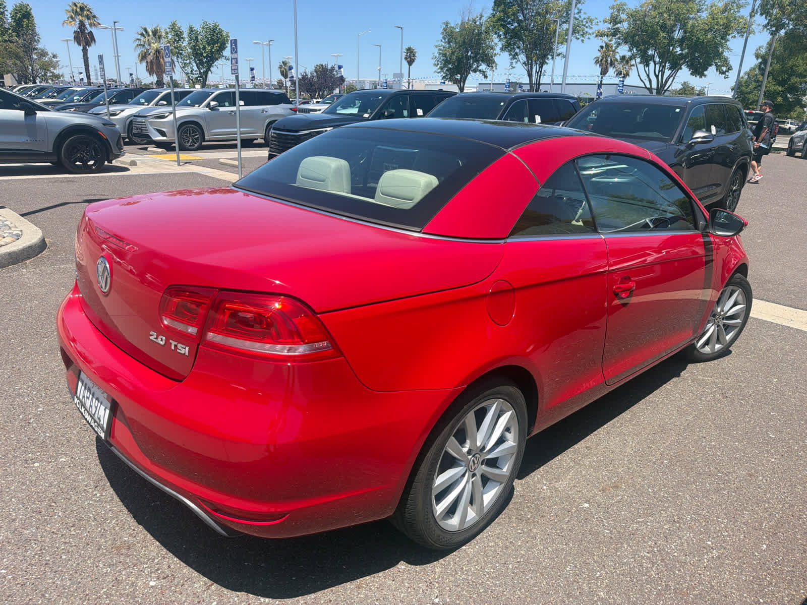 Used 2013 Volkswagen Eos FWD image 4