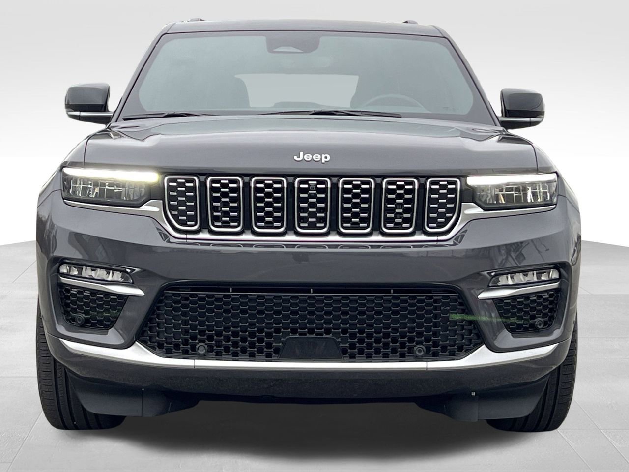 Used 2025 Jeep Grand Cherokee Summit image 36