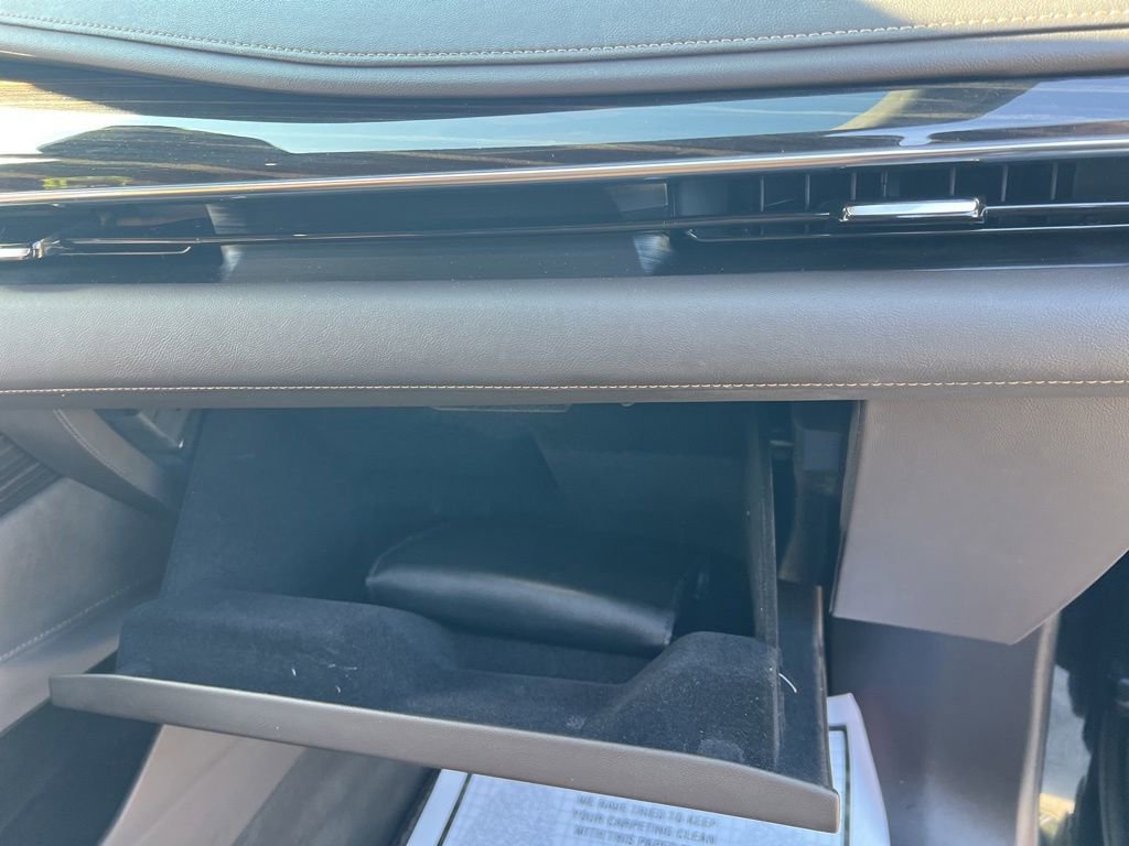 Used 2022 Cadillac Escalade Premium Luxury RWD image 61