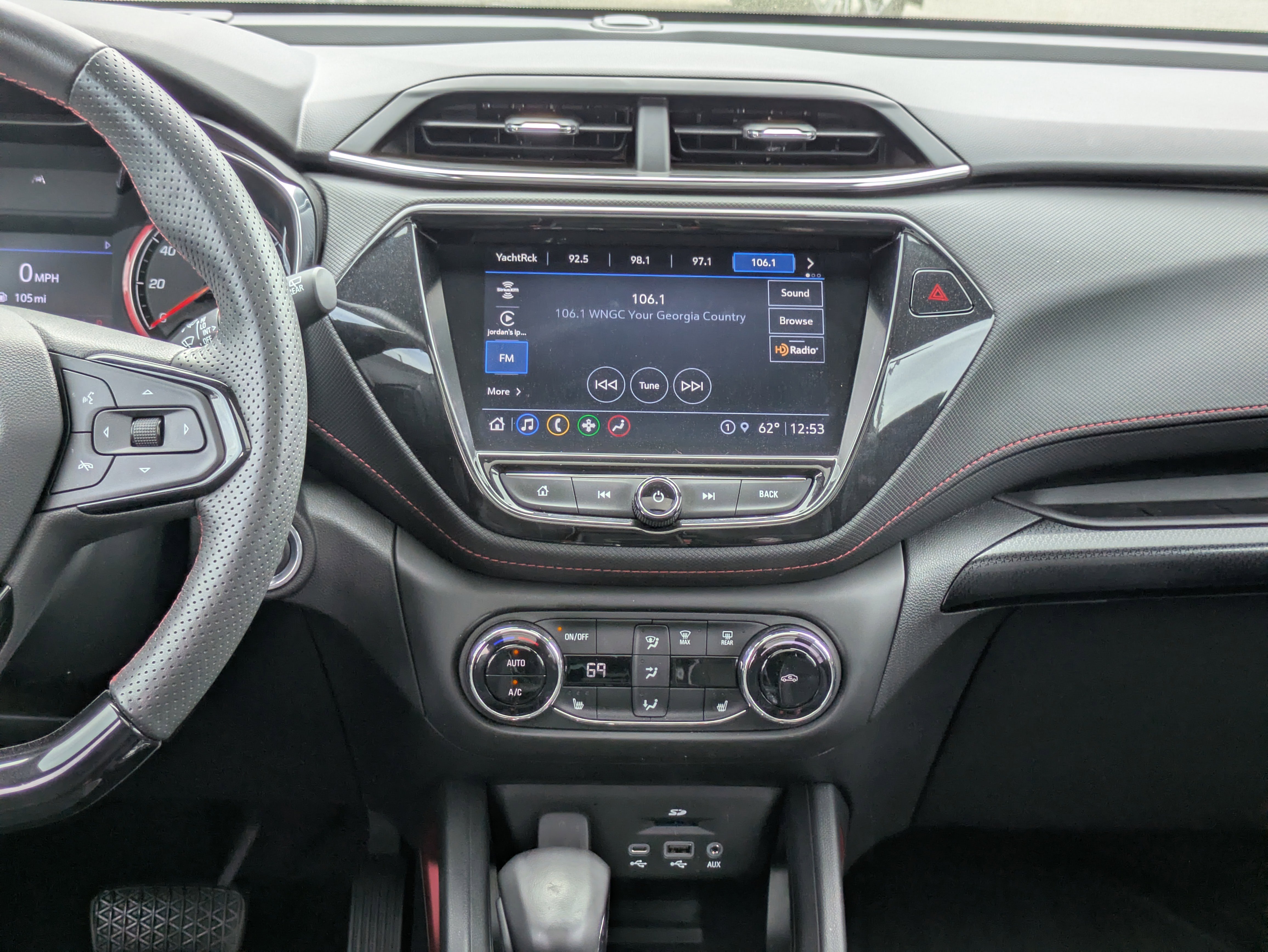 Used 2023 Chevrolet TrailBlazer RS w/ Sun and Liftgate Package image 19