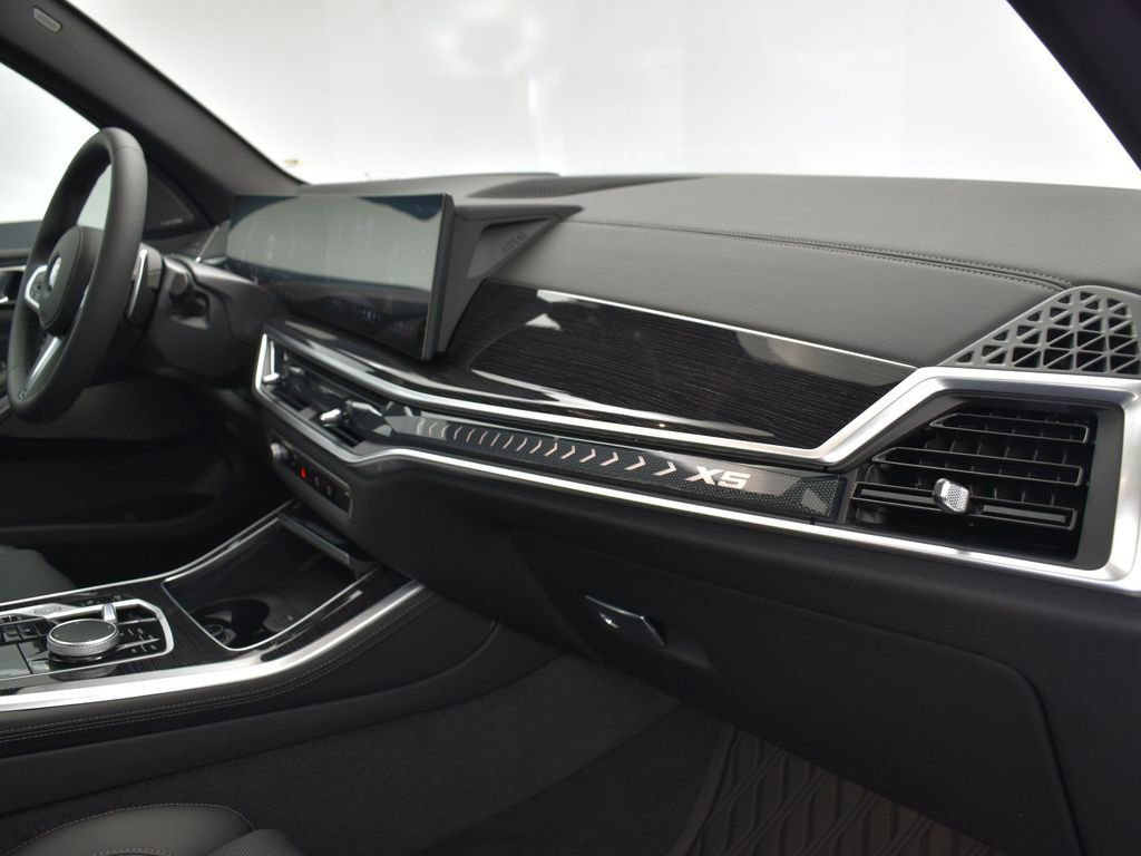 New 2026 BMW X5 sDrive40i w/ M Sport Package image 24