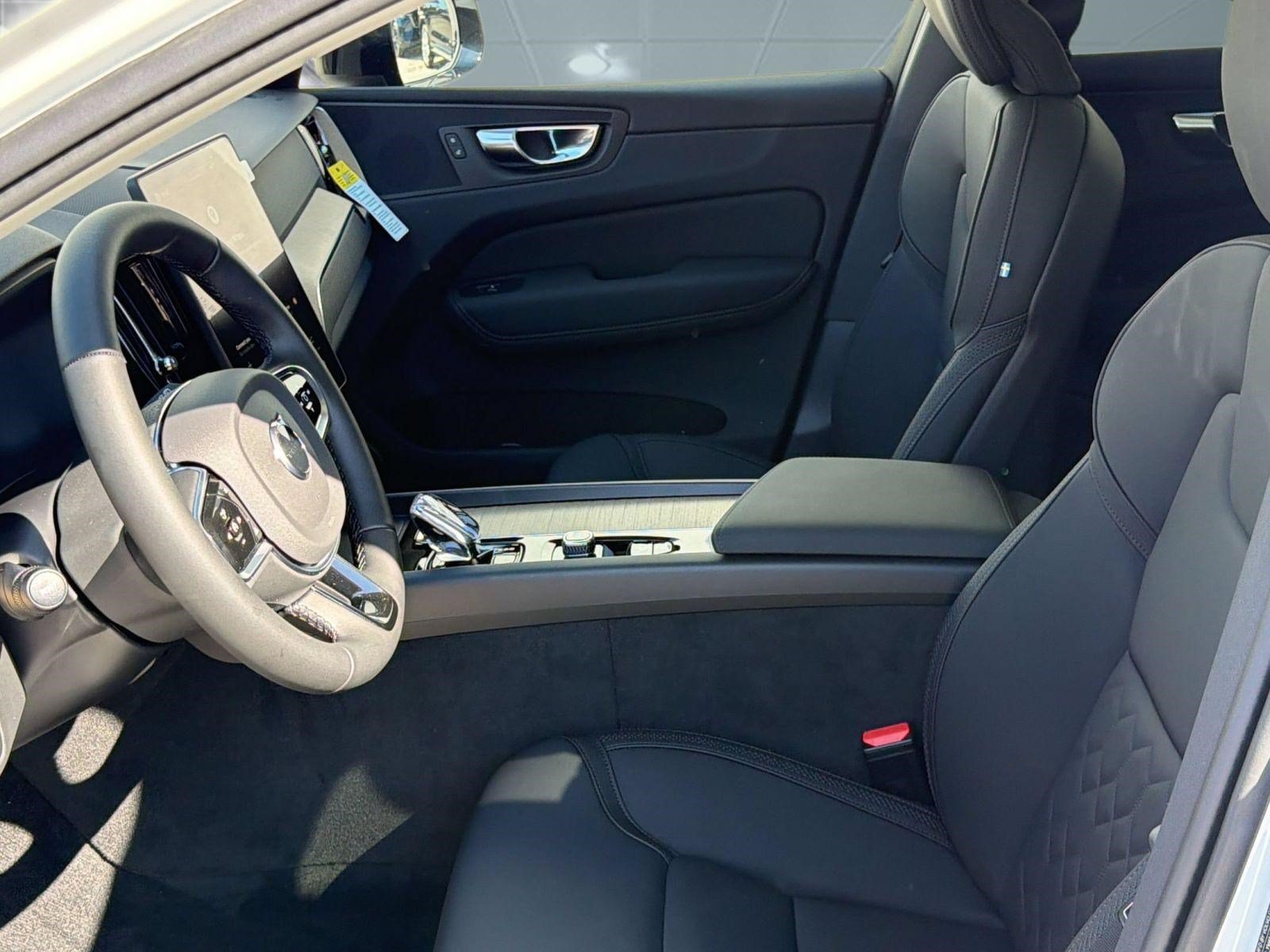 New 2026 Volvo XC60 B5 Plus w/ Climate Package AWD/4WD image 5