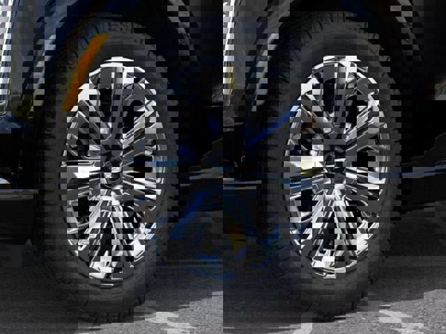 New 2026 Cadillac Escalade IQL Luxury image 9