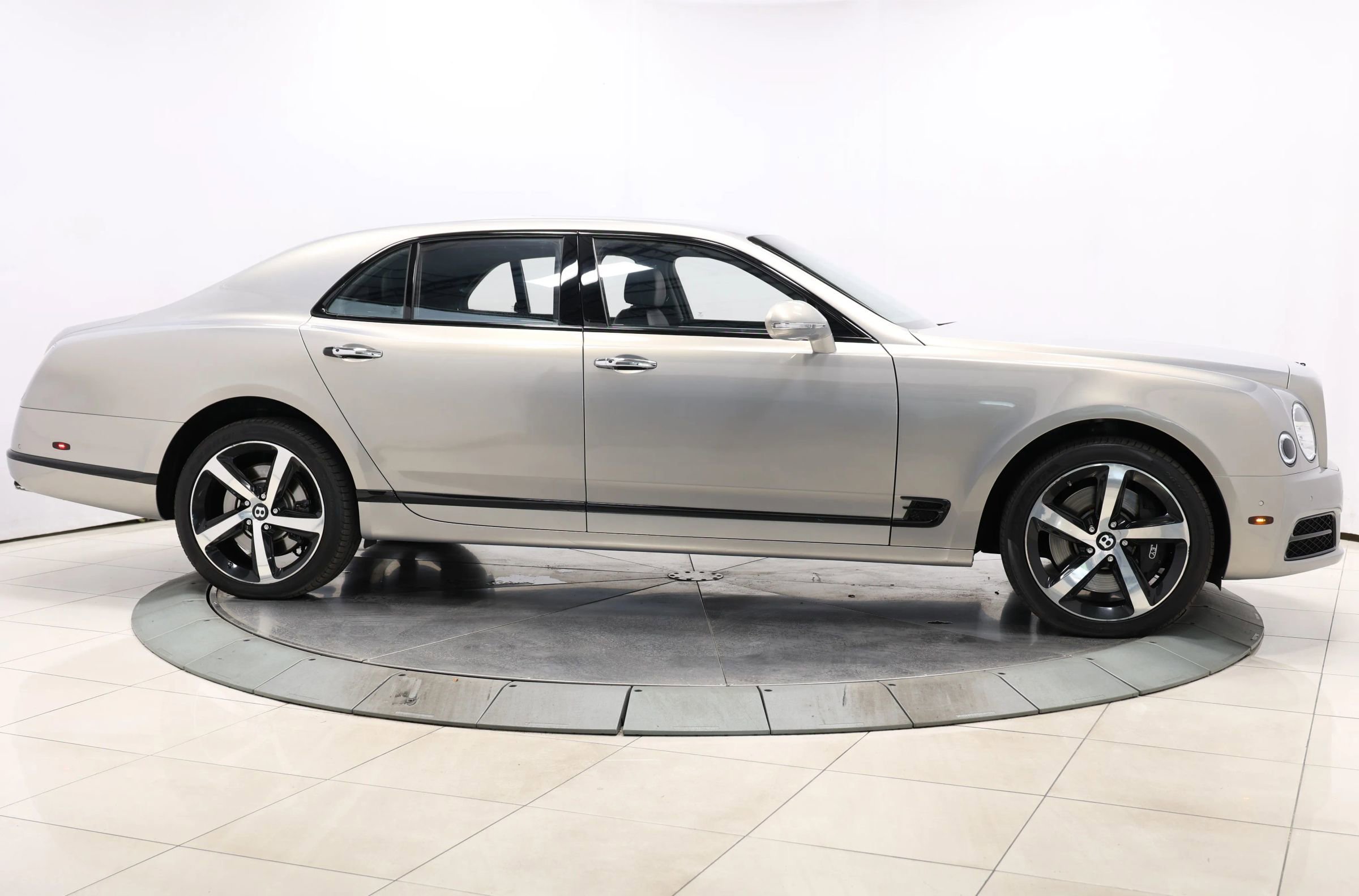 Used 2018 Bentley Mulsanne image 83