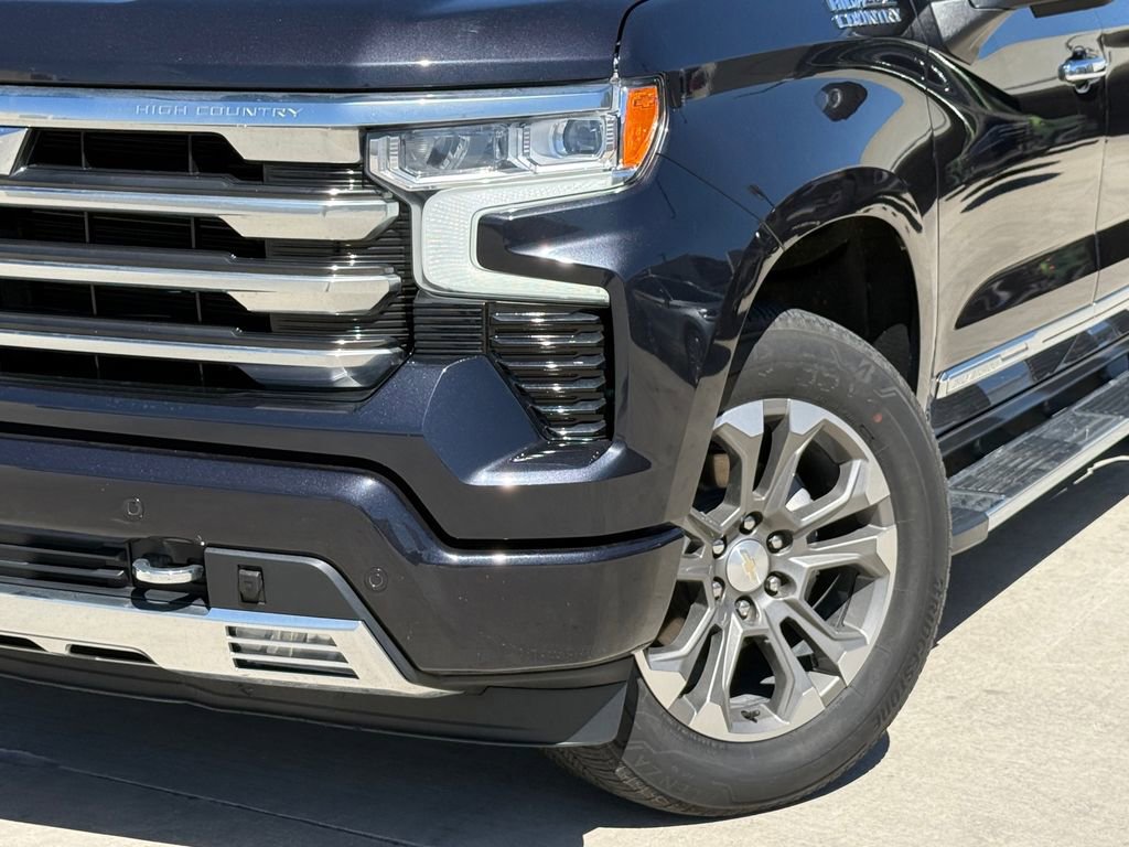Used 2023 Chevrolet Silverado 1500 High Country image 2