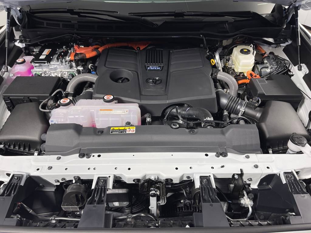 New 2025 Toyota Sequoia Platinum image 9