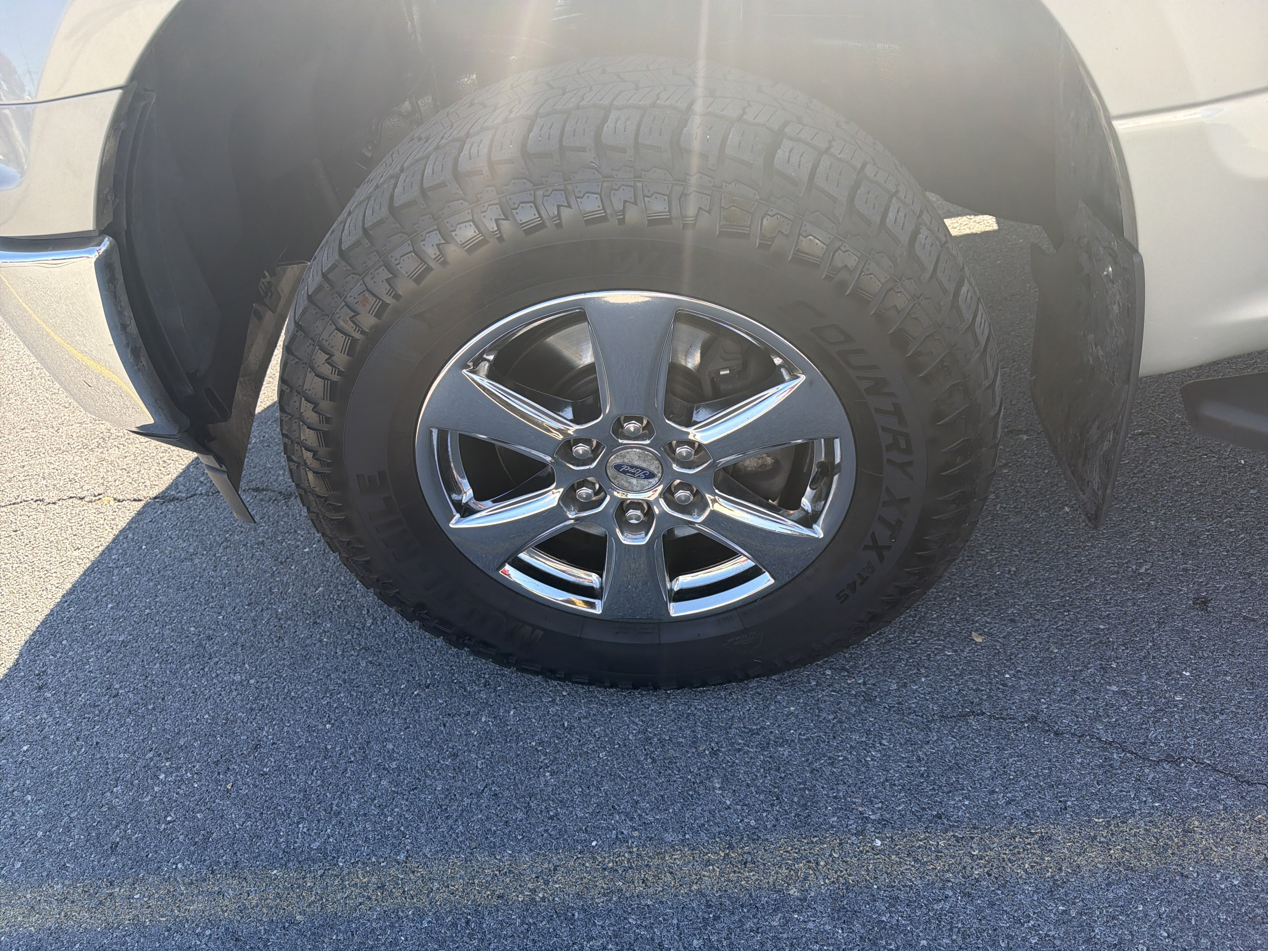 Used 2018 Ford F150 XLT w/ Equipment Group 301A Mid AWD/4WD image 16