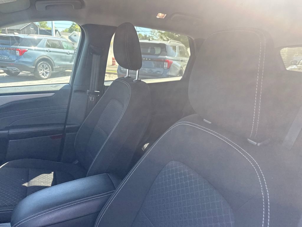 Used 2025 Ford Escape Active FWD image 21