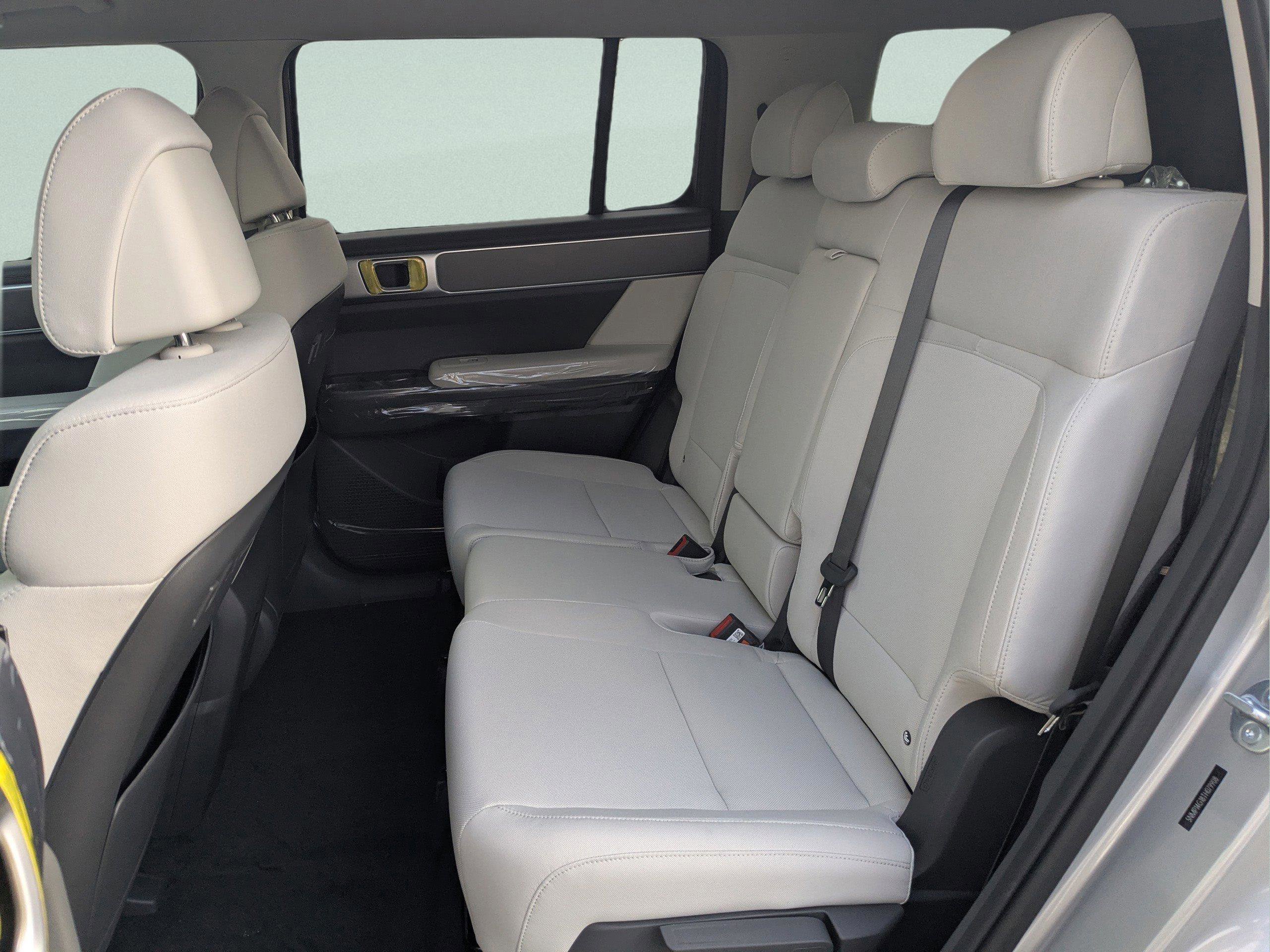 New 2026 Hyundai Santa Fe SE image 14