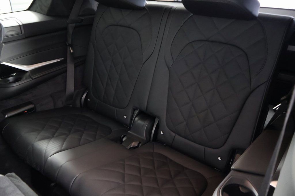 New 2026 BMW X7 xDrive40i w/ M Sport Package image 6