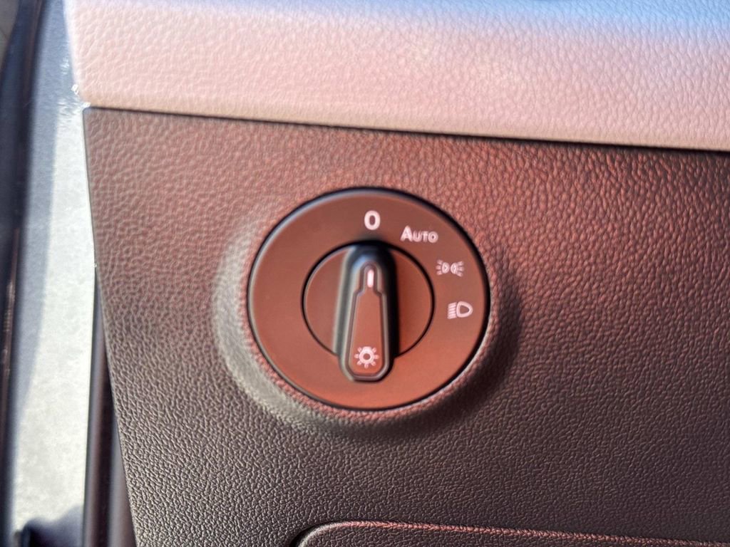 Used 2024 Volkswagen Taos S image 20