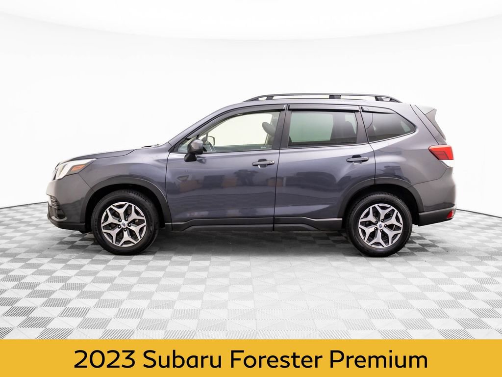 Used 2023 Subaru Forester Premium image 2