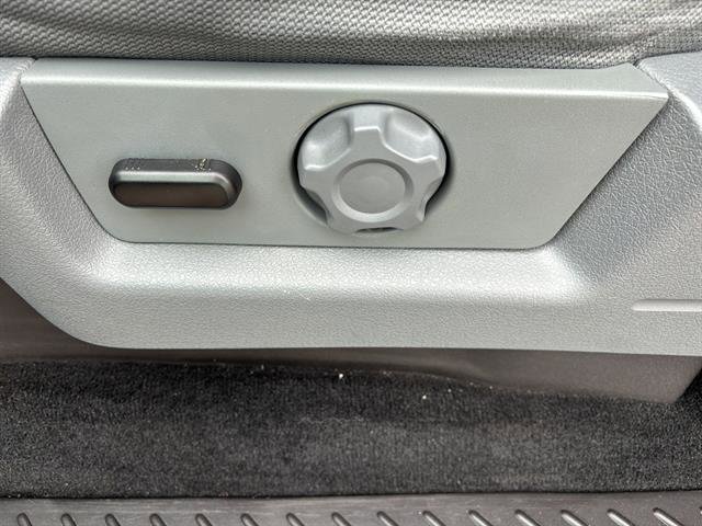 Used 2012 Ford F150 XLT w/ XLT Chrome Pkg image 12