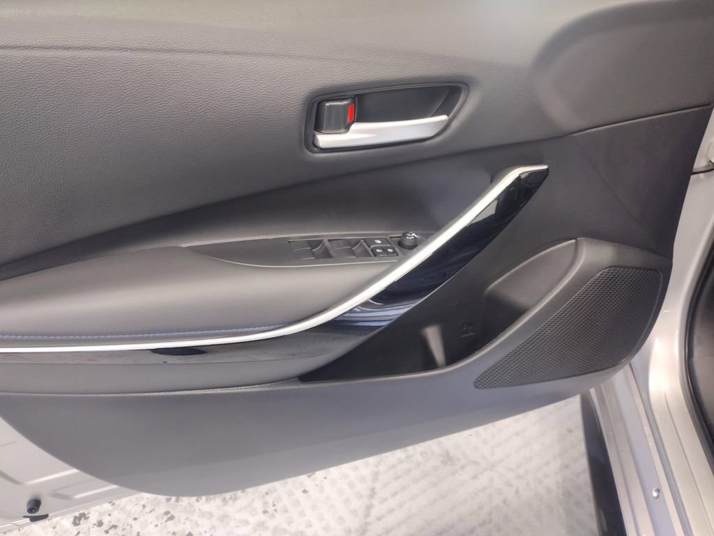 Used 2022 Toyota Corolla XSE FWD image 18