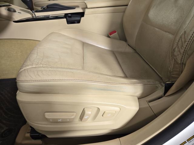 Used 2014 Lexus ES 350 w/ Luxury Package FWD image 32