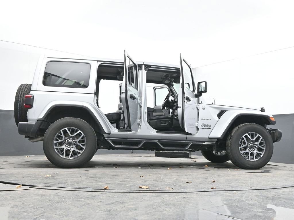 Used 2024 Jeep Wrangler Sahara image 68