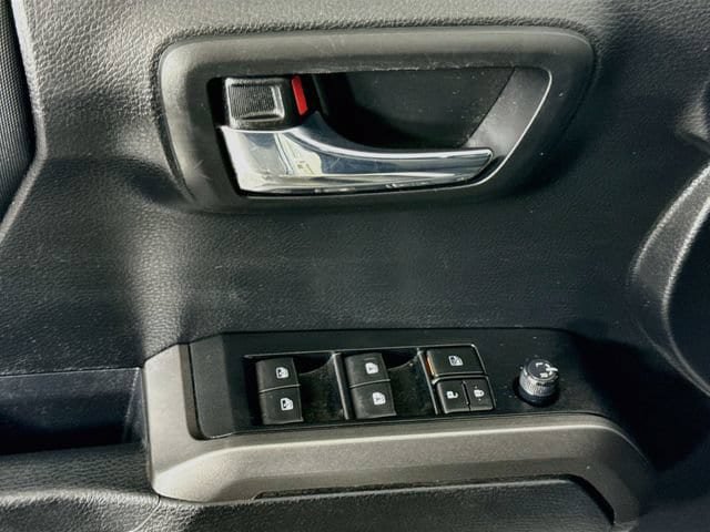 Certified 2022 Toyota Tacoma TRD Off-Road w/ Technology Package AWD/4WD image 19