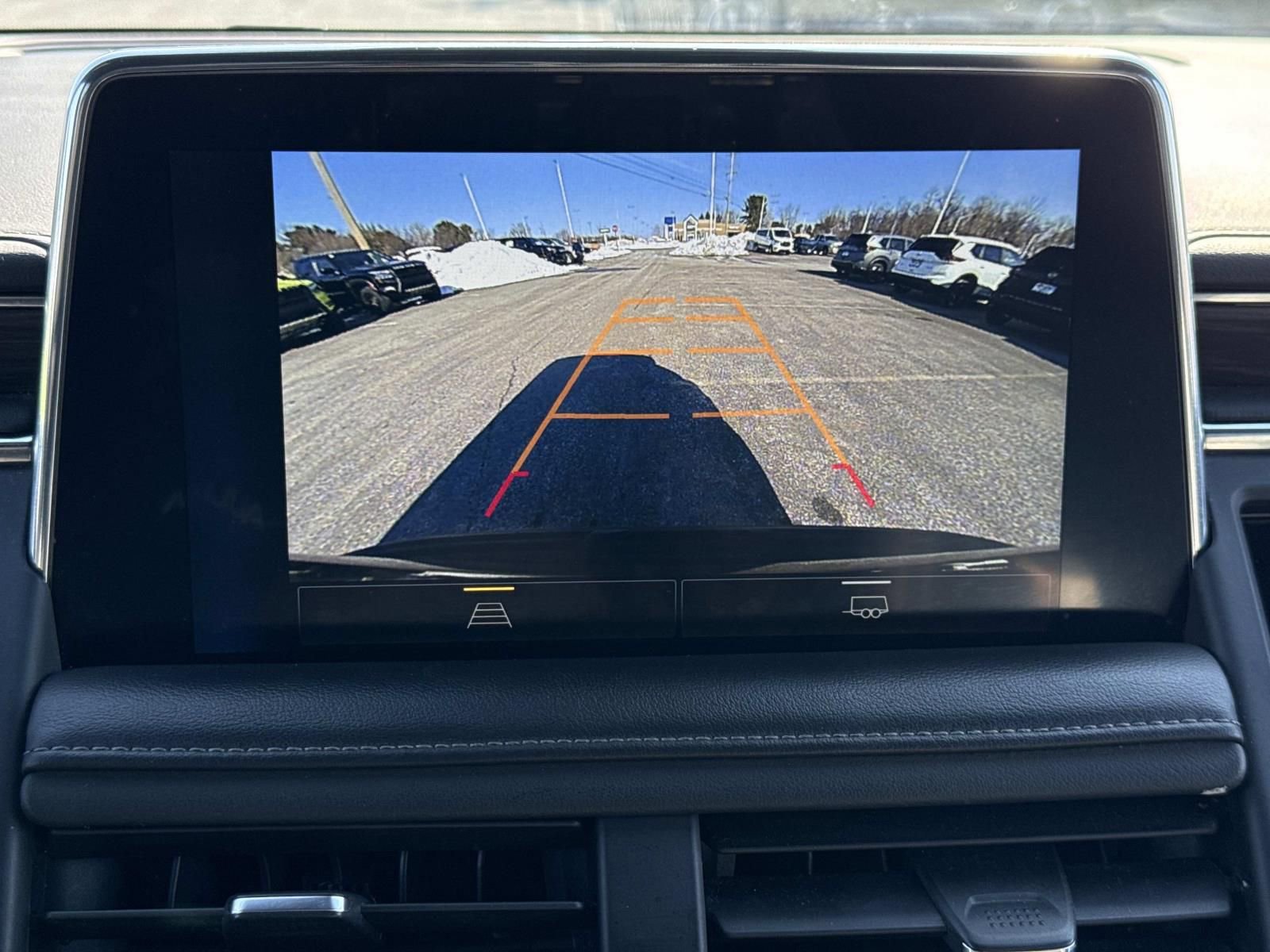 Used 2023 Chevrolet Suburban LT image 10