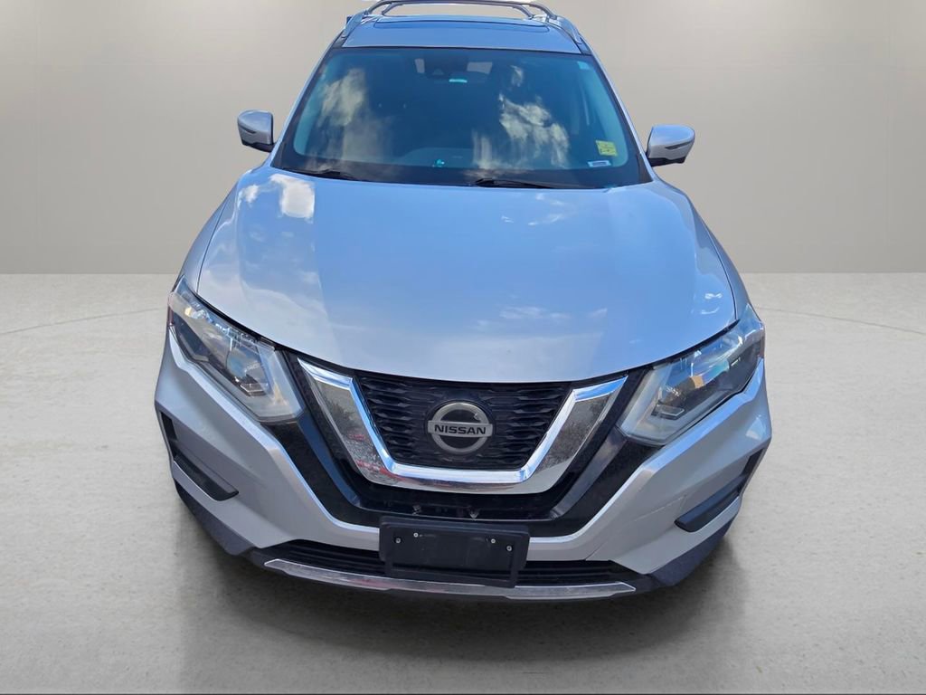 Used 2019 Nissan Rogue SV w/ Sun & Sound Touring Package image 7