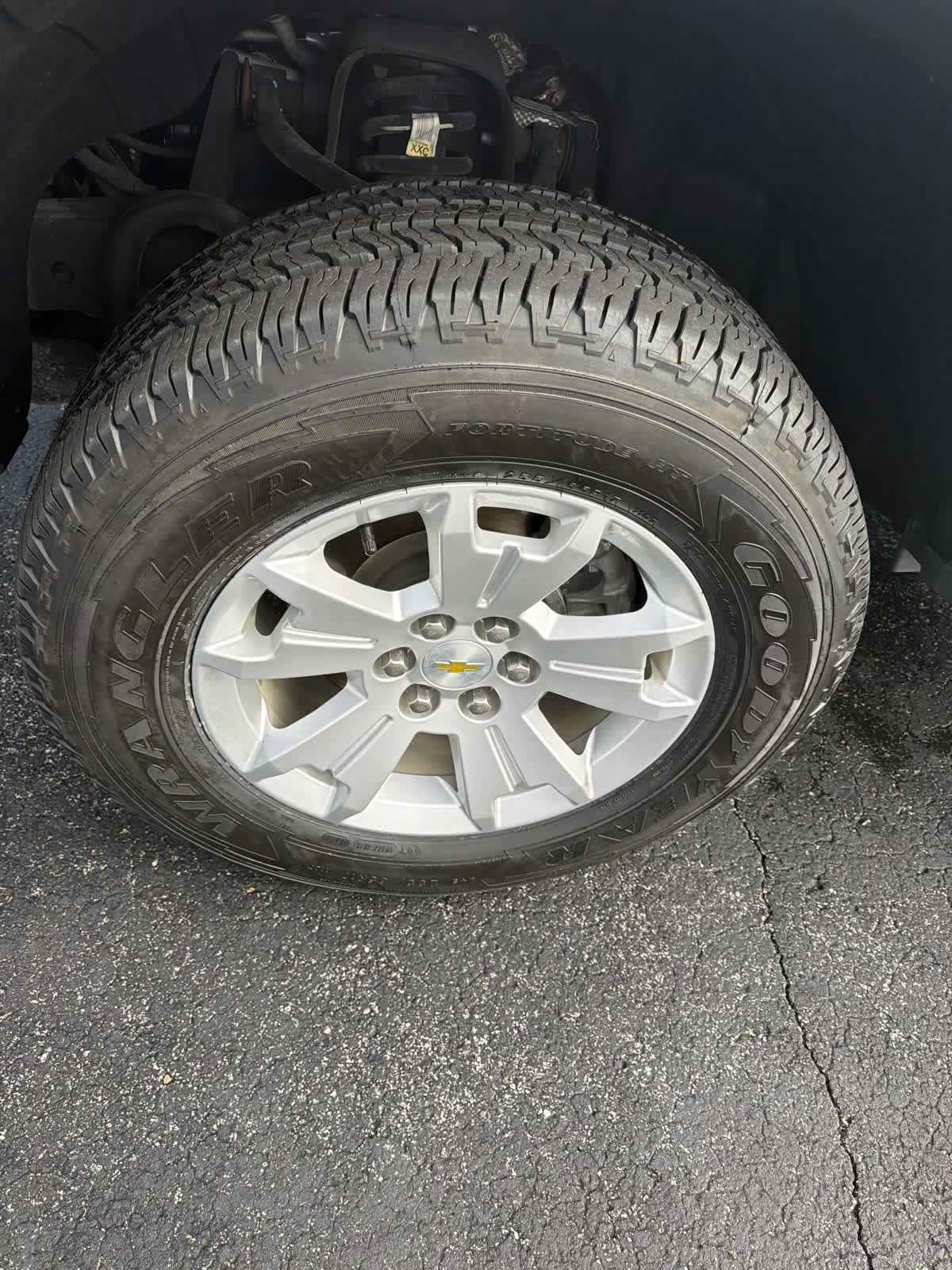 Used 2022 Chevrolet Colorado LT RWD image 9