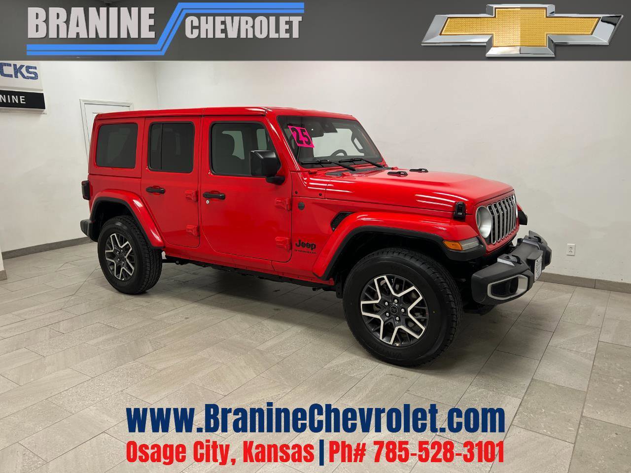 Used 2025 Jeep Wrangler Unlimited Sahara image 1