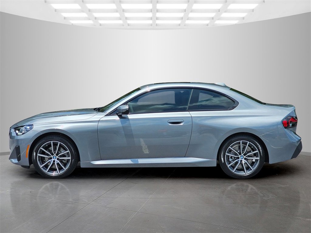 Used 2025 BMW 230i xDrive Coupe w/ Convenience Package image 3