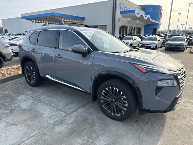 Used 2025 Nissan Rogue Platinum image 7