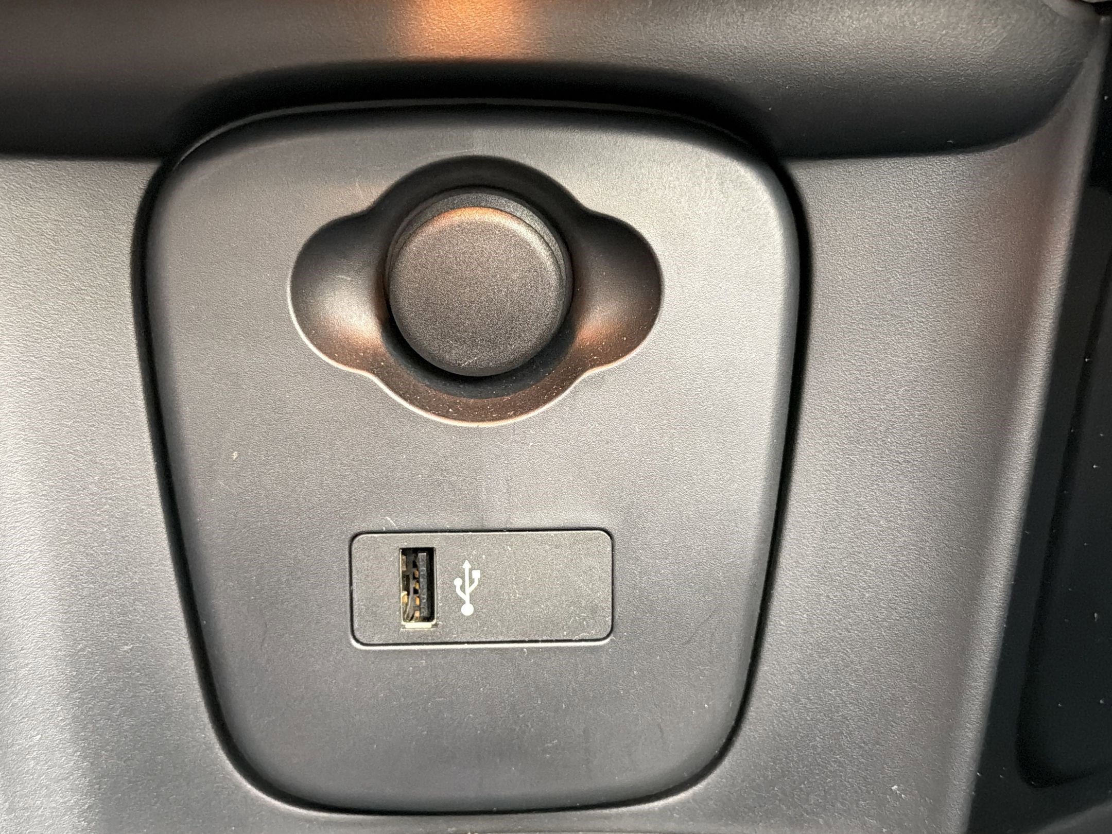 Certified 2024 MINI Cooper S w/ Signature Upholstery Package image 31