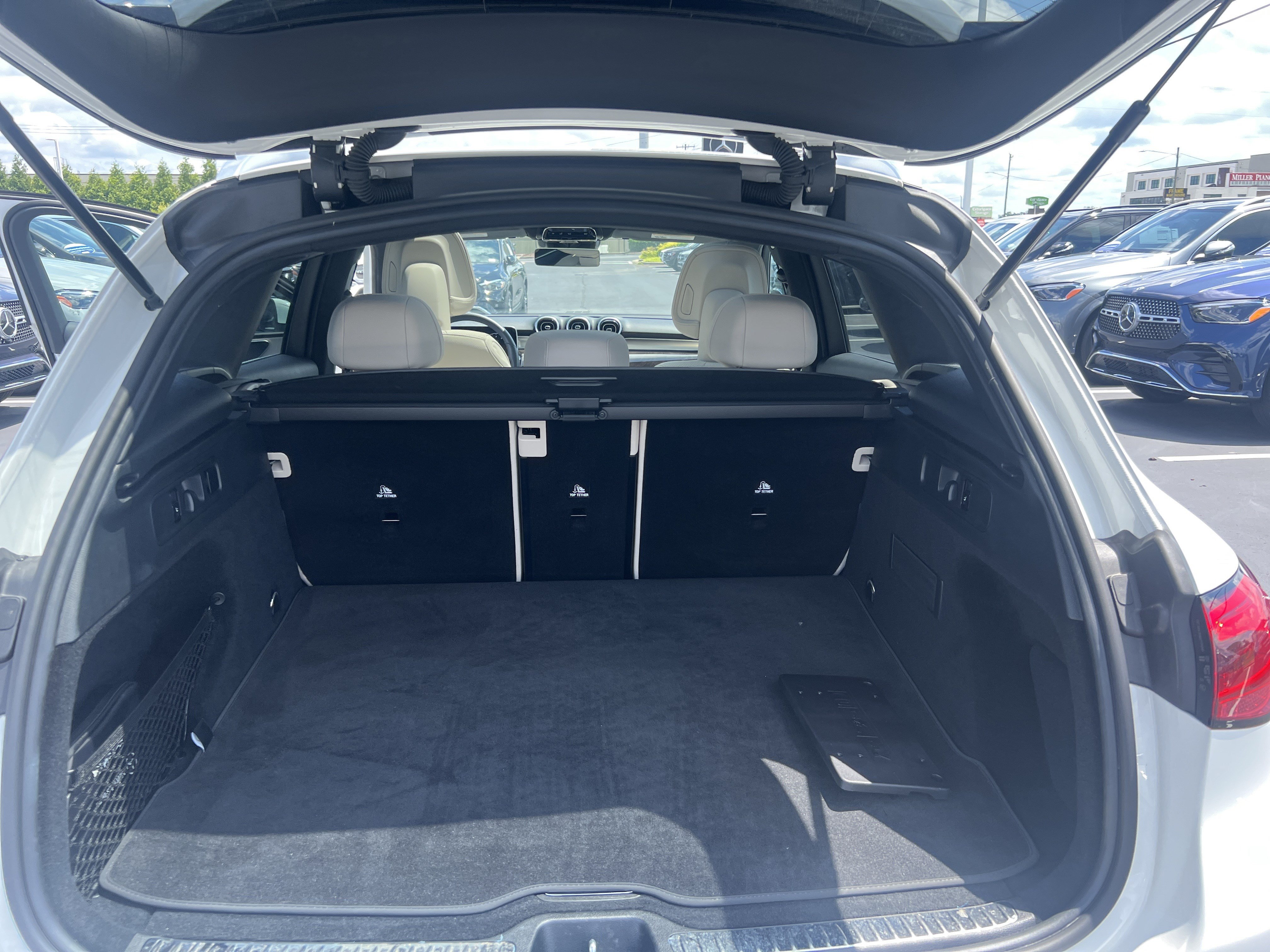 Certified 2025 Mercedes-Benz GLC 300 4MATIC image 34