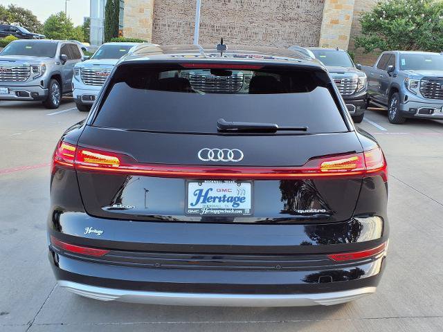 Used 2022 Audi e-tron Premium Plus AWD/4WD image 24
