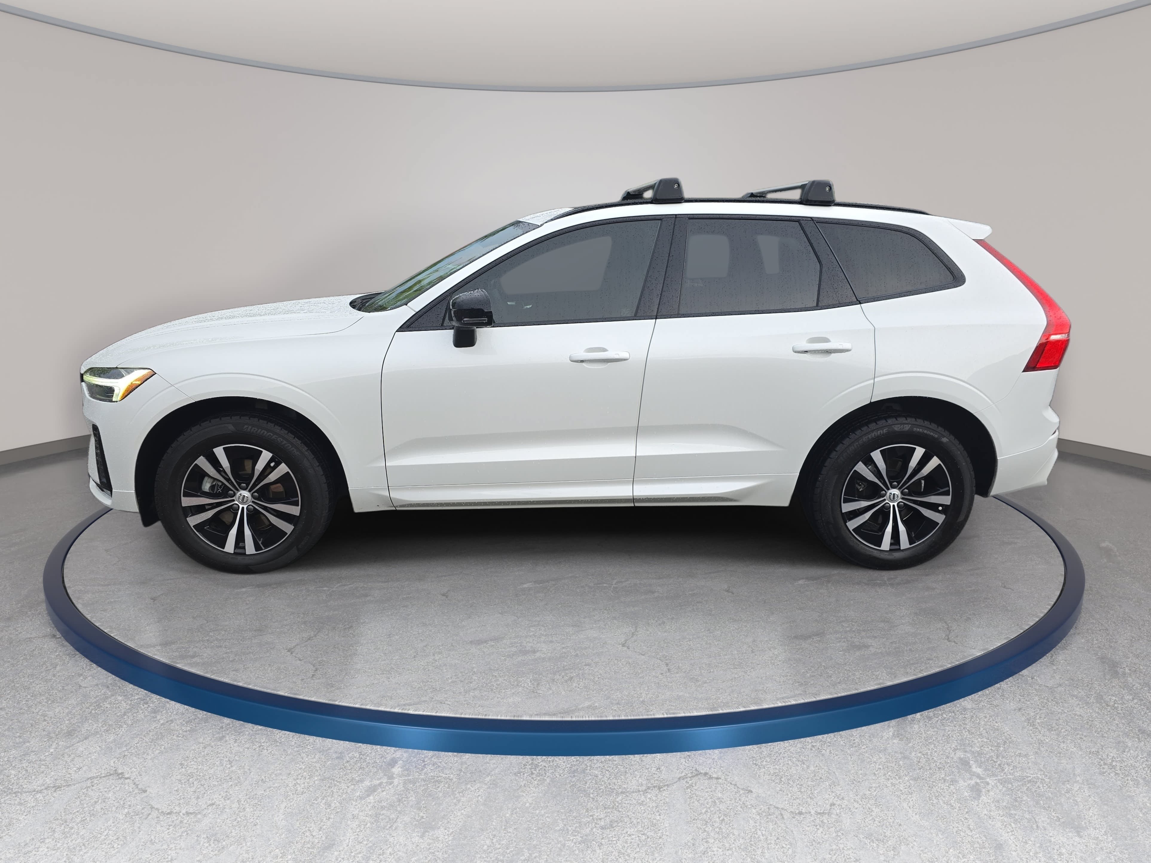 Used 2024 Volvo XC60 B5 Core AWD/4WD image 8